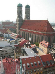 The world famous Frauen Kirche in downtown Munich.